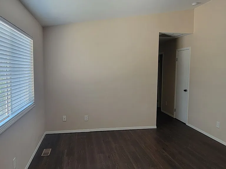 121 Rio Grande Dr — Photo 3