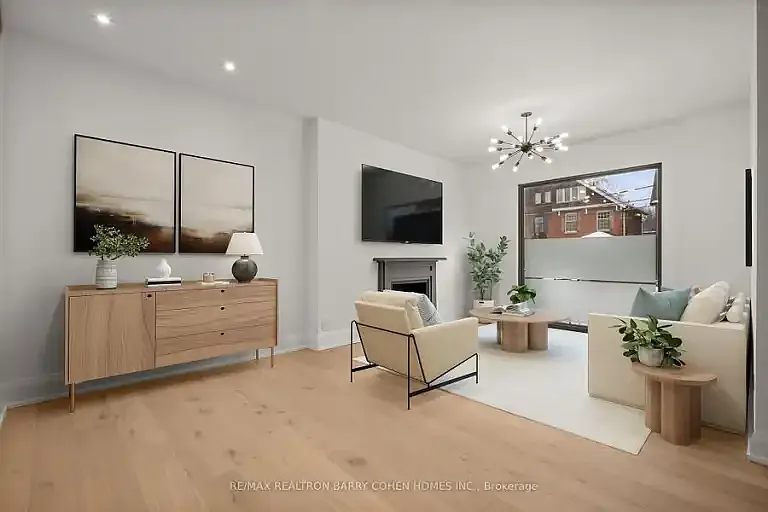 231 Macpherson Ave #1A — Photo 1