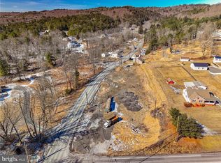 10 Hahns Dairy Rd, Palmerton, PA 18071