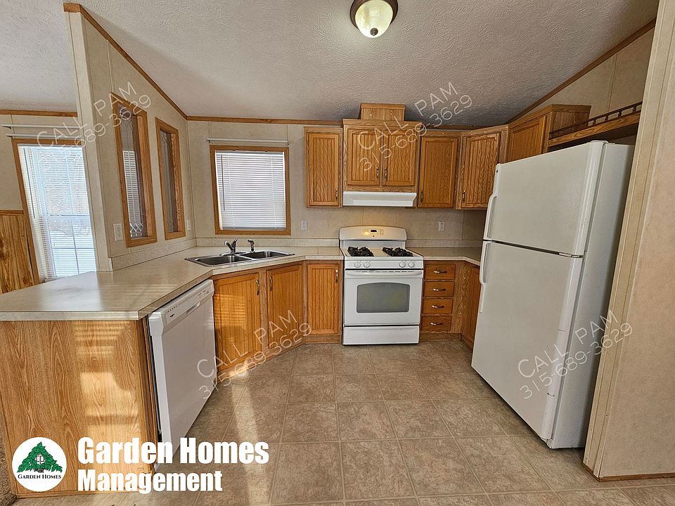 1st image of 6 Evergreen Ln