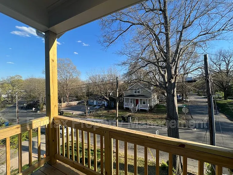 2309 Owen St #B — Photo 12