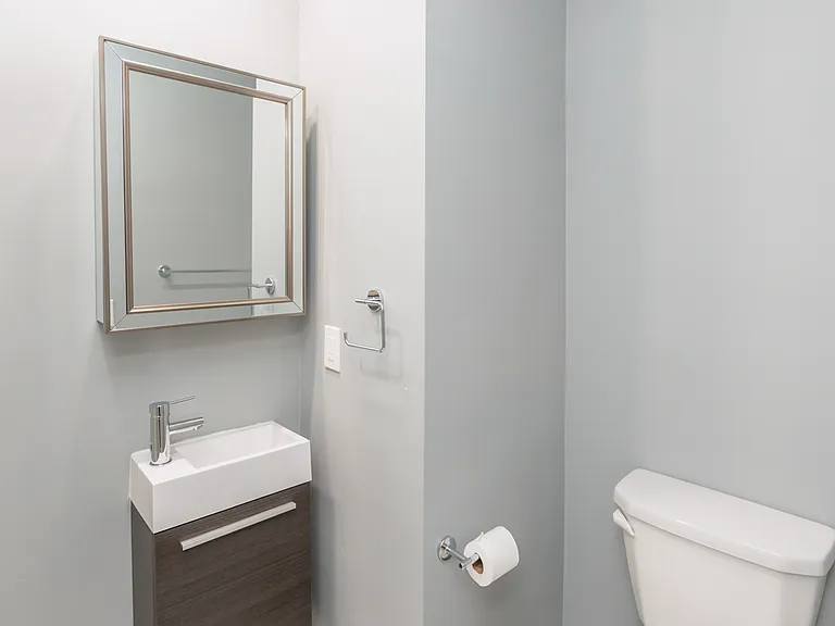 2539 Warrensville Center Rd — Photo 27