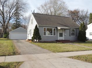 1819 S Sanders St, Appleton, WI 54915