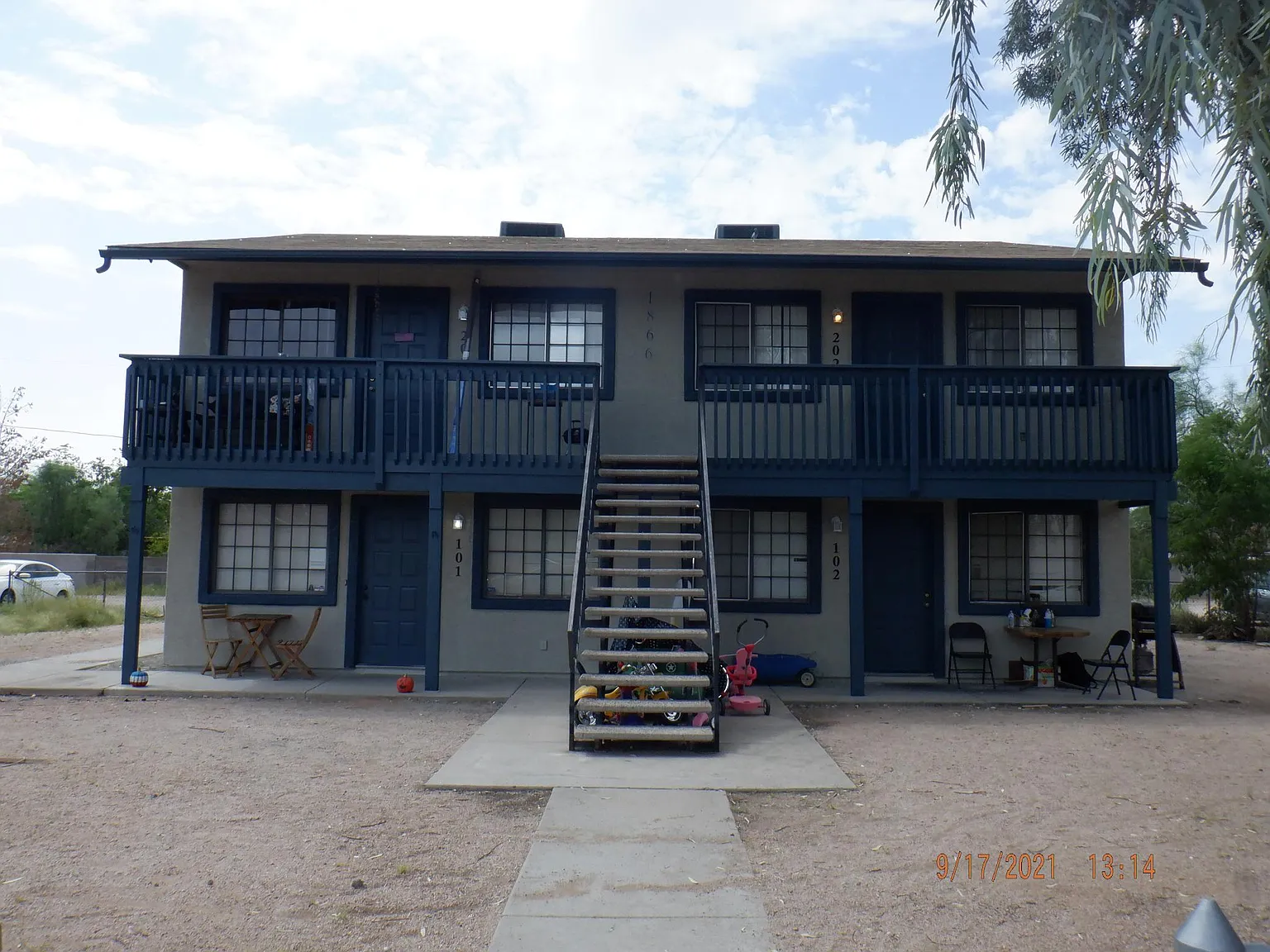2 bed, 800 sqft, $1,025 — Photo 1