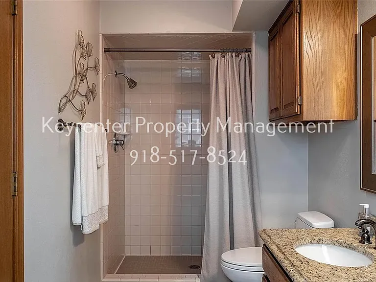 8602 E 109th St — Photo 16