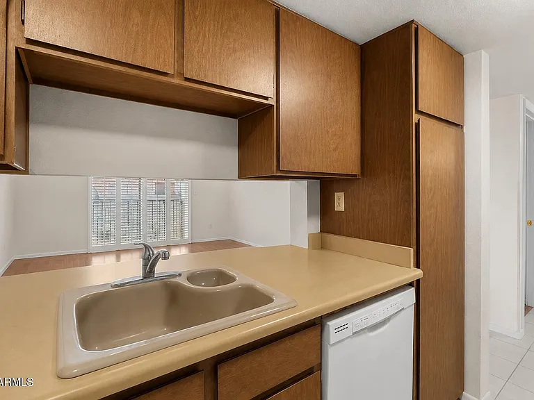 3033 E Devonshire Ave #3015 — Photo 5