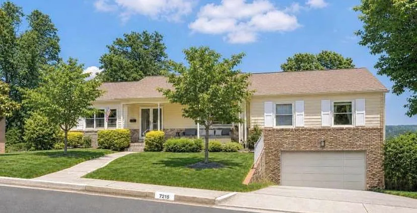 5 bed, 3088 sqft, $6,500 — Photo 2