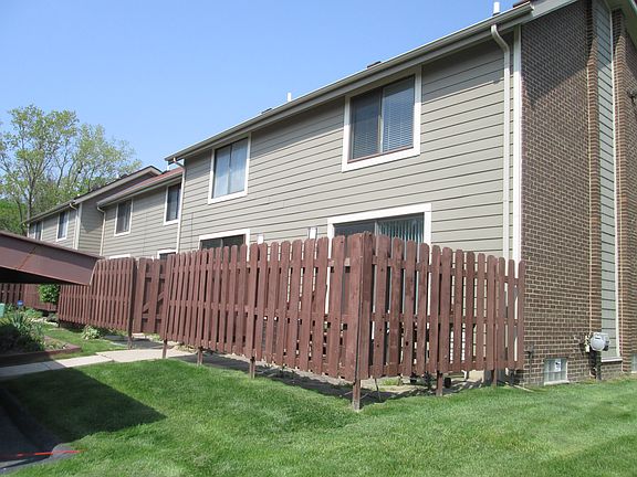 2nd image of 20957 Sherman Ave #10