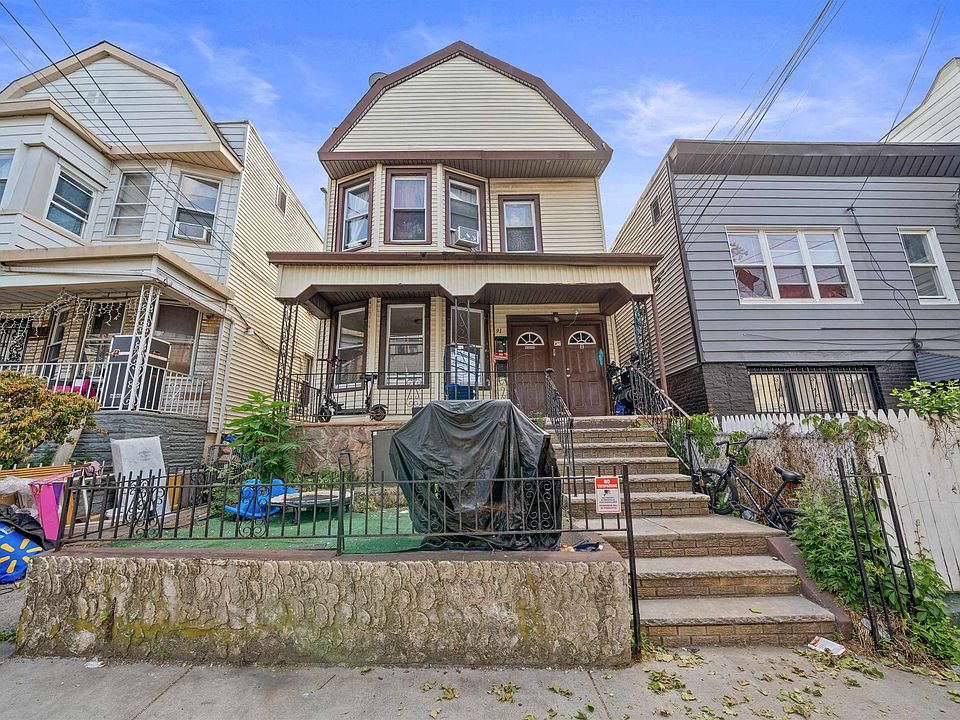 1st image of 91 Woodlawn Ave
