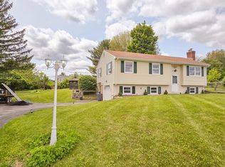 264 Dresser Hill Rd, Dudley, MA 01571