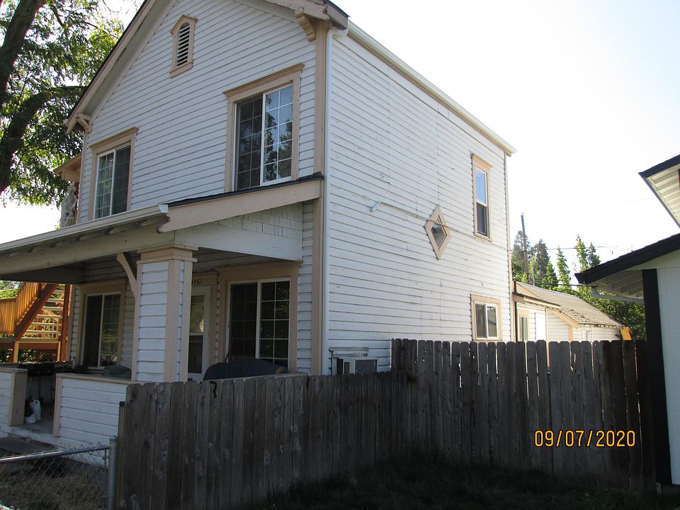 2nd image of 415 NW East St