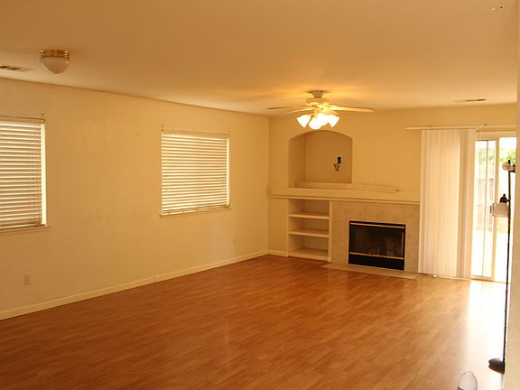 3rd image of 1029 Sky Lake Ln