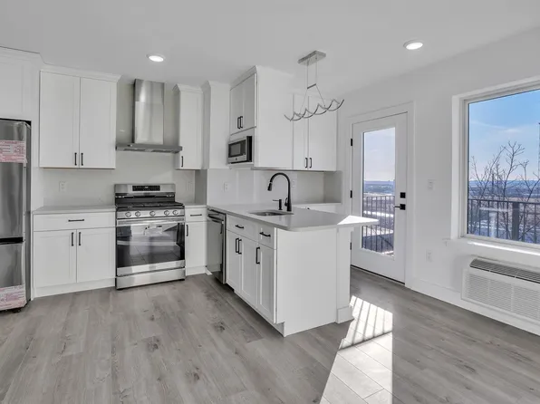 2601 Jane Street image 1 of 18