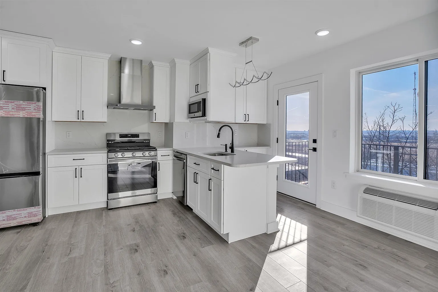 2601 Jane St #404 photo 1