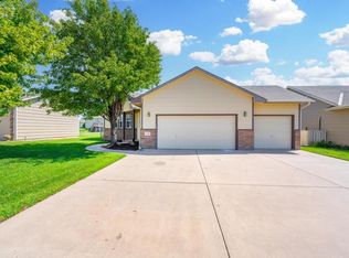 1528 N Kentucky Ln, Wichita, KS 67235