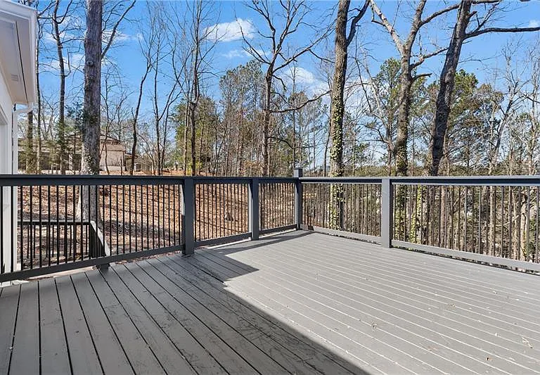 350 Kelson Dr — Photo 27