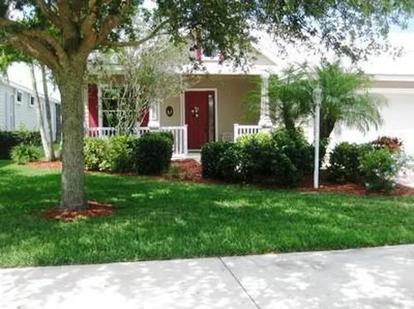 442 NE Leaping Frog Way, Port St Lucie, FL 34983