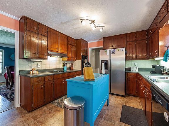 5th image of 2616 Kinnett Dr