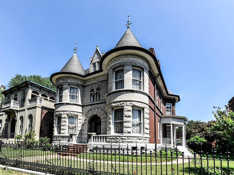 1st image of 2031 Park Ave