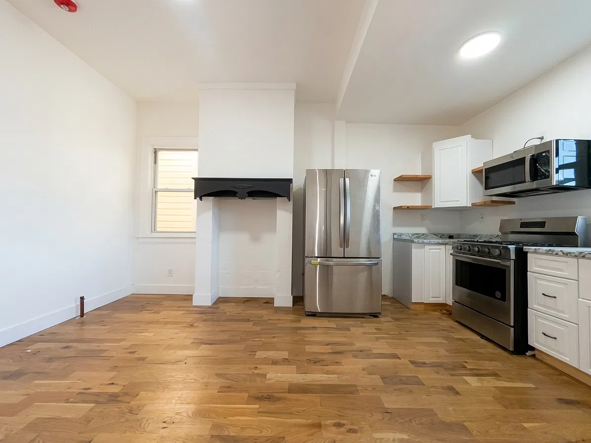 2 bed, $2,200 — Photo 2