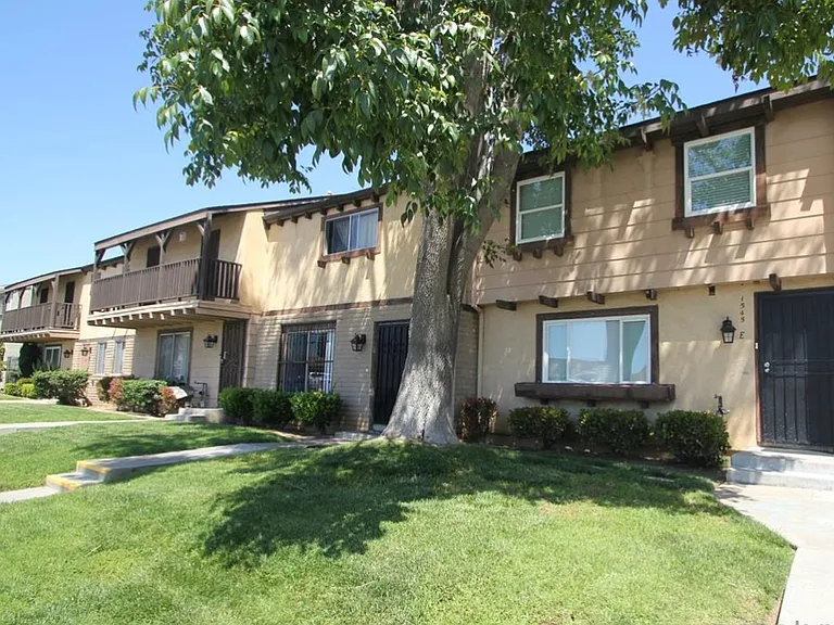 1545 Monterey Park Dr #E — Photo 1