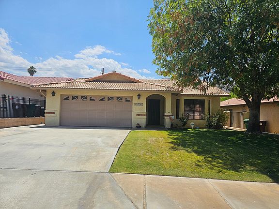 2nd image of 53585 Avenida Mendoza