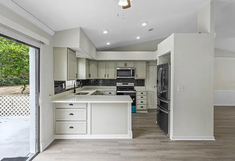 613 Antelope Ln — Photo 5
