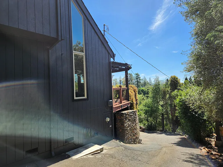 1625 Los Olivos Rd — Photo 7