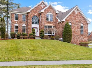 28 Endean Dr, East Walpole, MA 02032