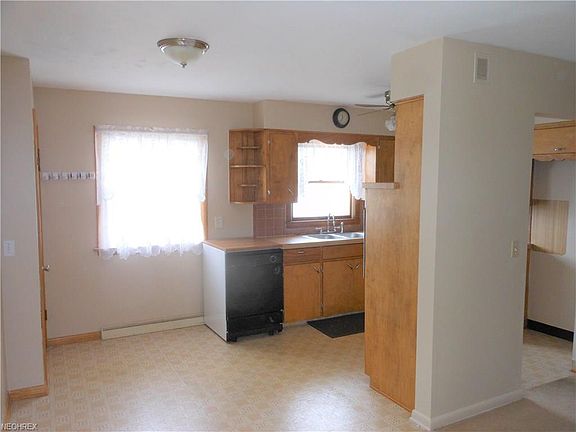 3rd image of 630 Hilbish Ave