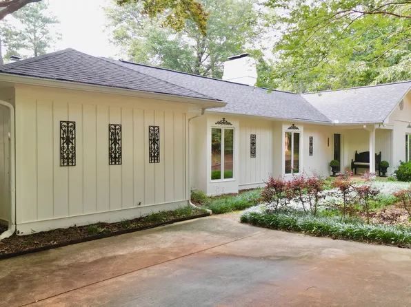 411 Highlander Run, Lagrange, GA 30240