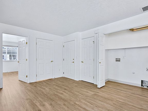 3rd image of 5775 N Garrett St #102