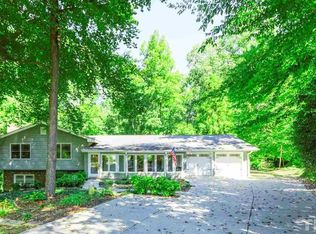 6820 Candlewood Dr, Raleigh, NC 27612