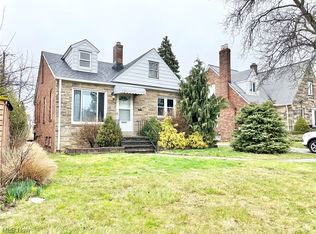 8006 Stratford Dr, Parma, OH 44129