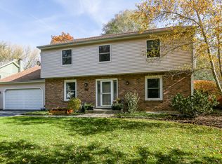 1634 Indian Knoll Rd, Naperville, IL 60565