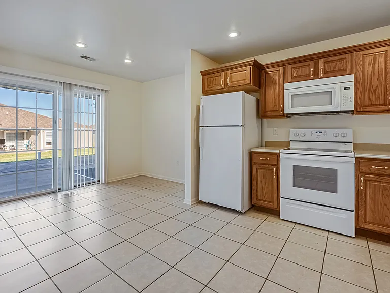 1224 Deseret Dr — Photo 8