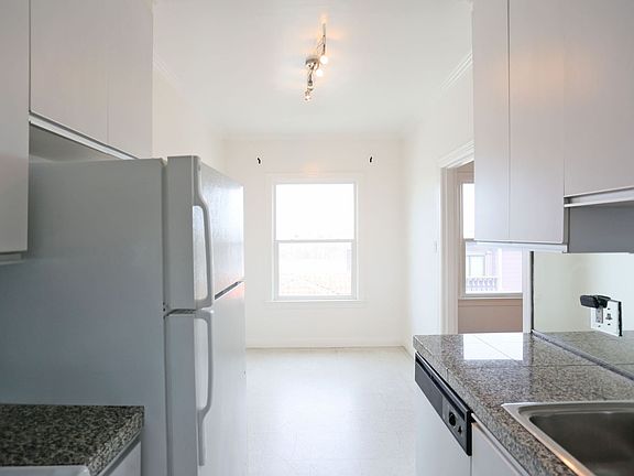 4th image of 2170 Filbert St