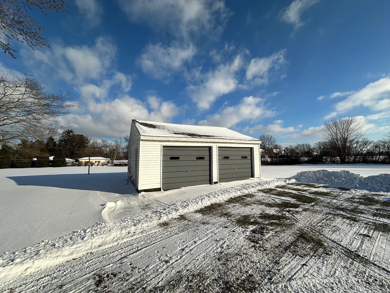 3 bed, 1.5 bath, 1338 sqft, $1,600 — Photo 3