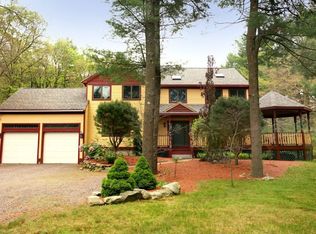 45 Meadows Ln, Rowley, MA 01969