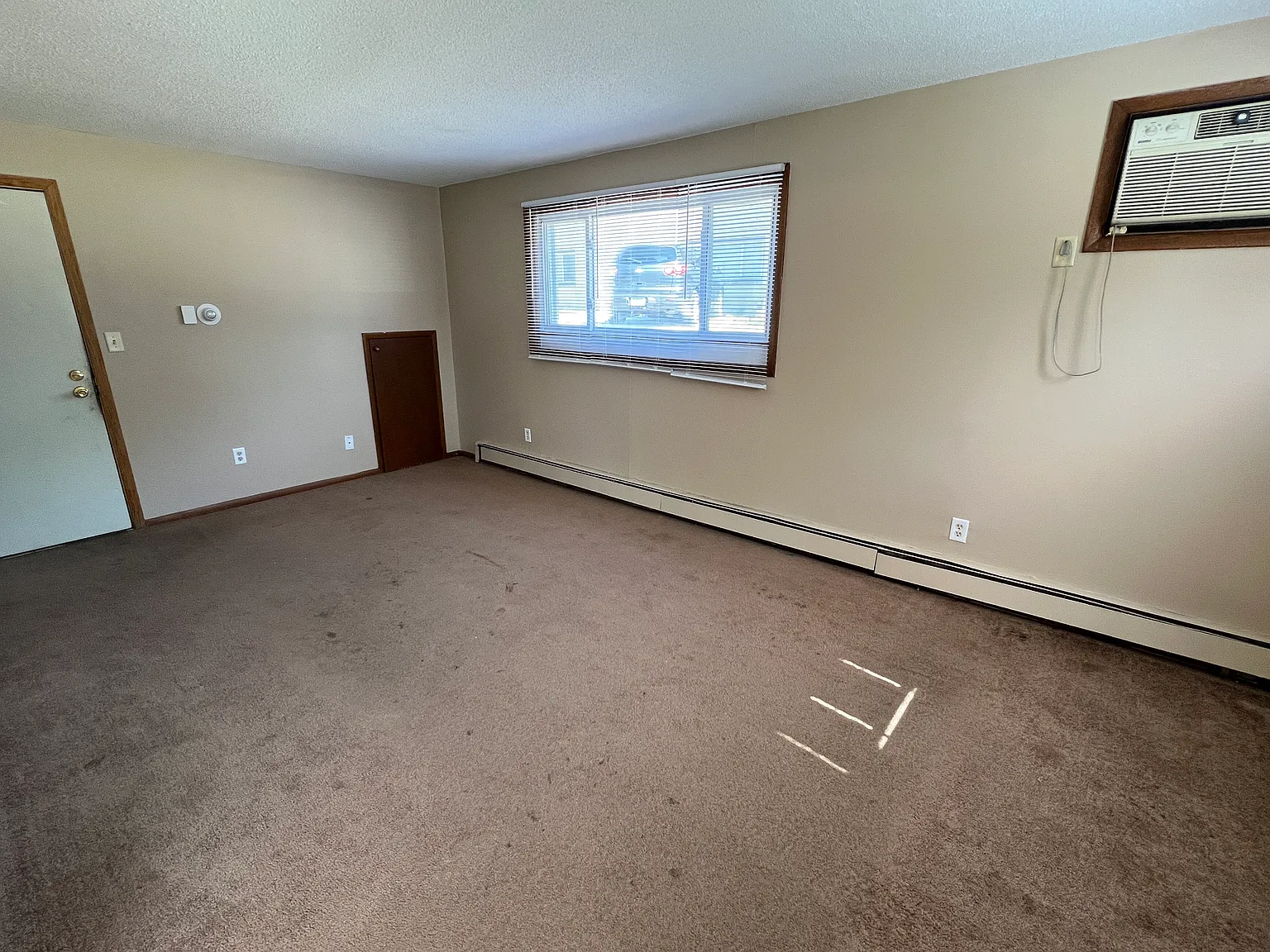 2 bed, $925 — Photo 3