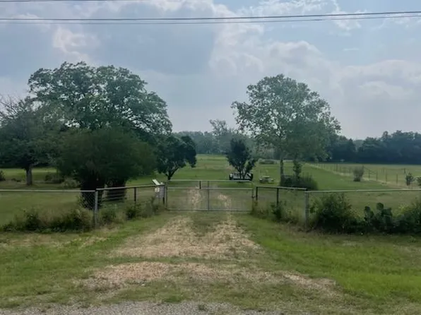 232 Trainer St, Blanco, TX 78606
