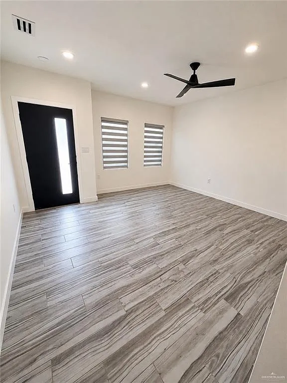 3 bed, 2.5 bath, 1702 sqft, $2,200 — Photo 2