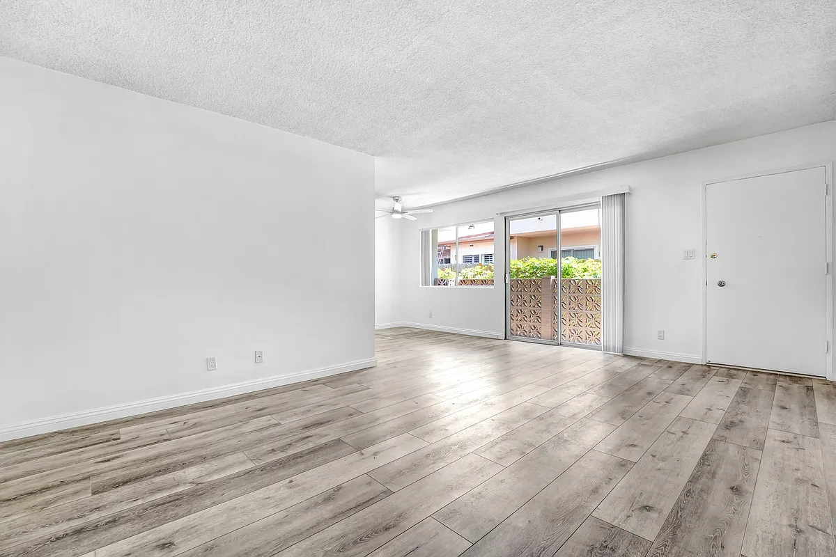 Building Photo - 1426 Princeton St #2