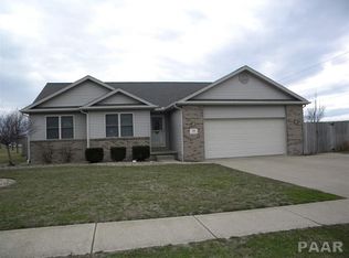 500 Deerfield Dr, Pekin, IL 61554