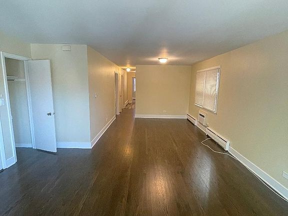 3rd image of 7530 N Damen Ave #1