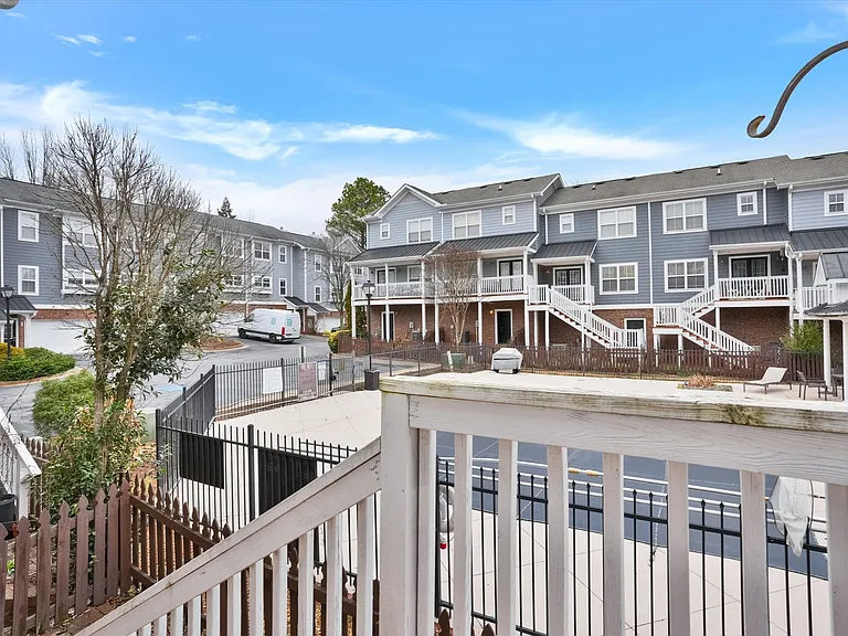 324 Carlyle Park Dr #1 — Photo 29