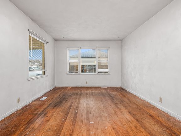 4th image of 68 Brookside Dr