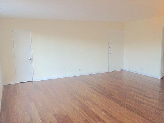 5th image of 937 Havenhurst Dr #2