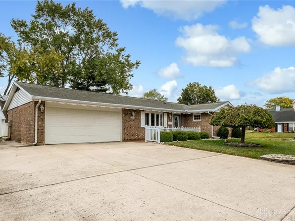 1860 Pennsylvania Dr, Xenia, OH 45385