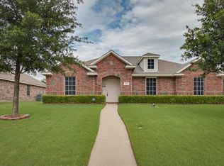 205 Sandy Way, Red Oak, TX 75154